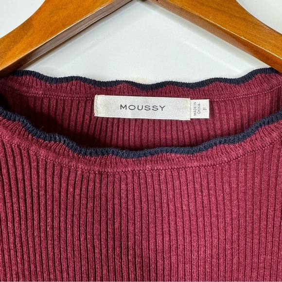 Mousy Maroon Ribbed Cropped Scalloped Edge Sweater - Picture 3 of 4
